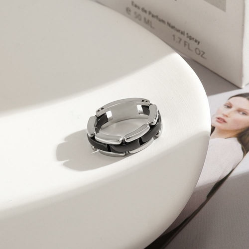 BLACK CERAMIC RING