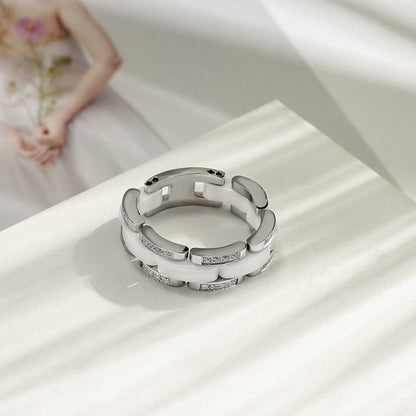 WHITE CERAMIC RING