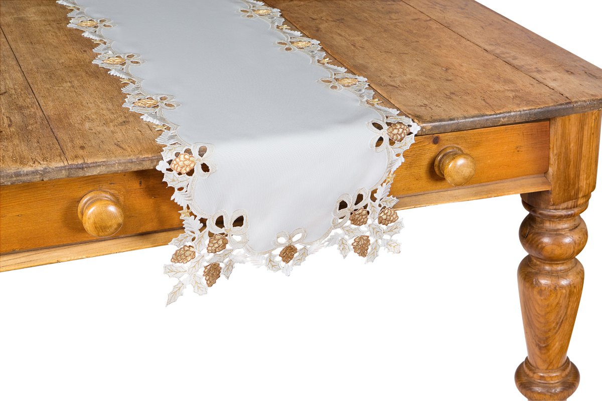 XD15807 Gilded Pines Table Runner