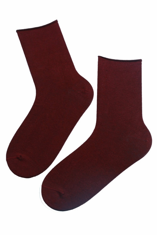 OLEV bordeaux socks with a comfortable edge for men